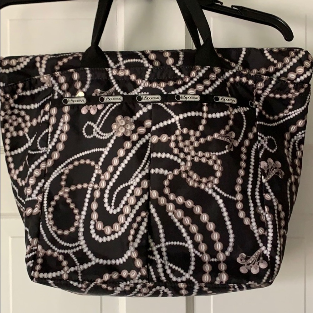 Lesportsac “every girl” traveling tote bag